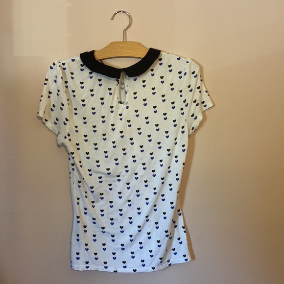 Heart Collared T-shirt - Picture 2 of 3